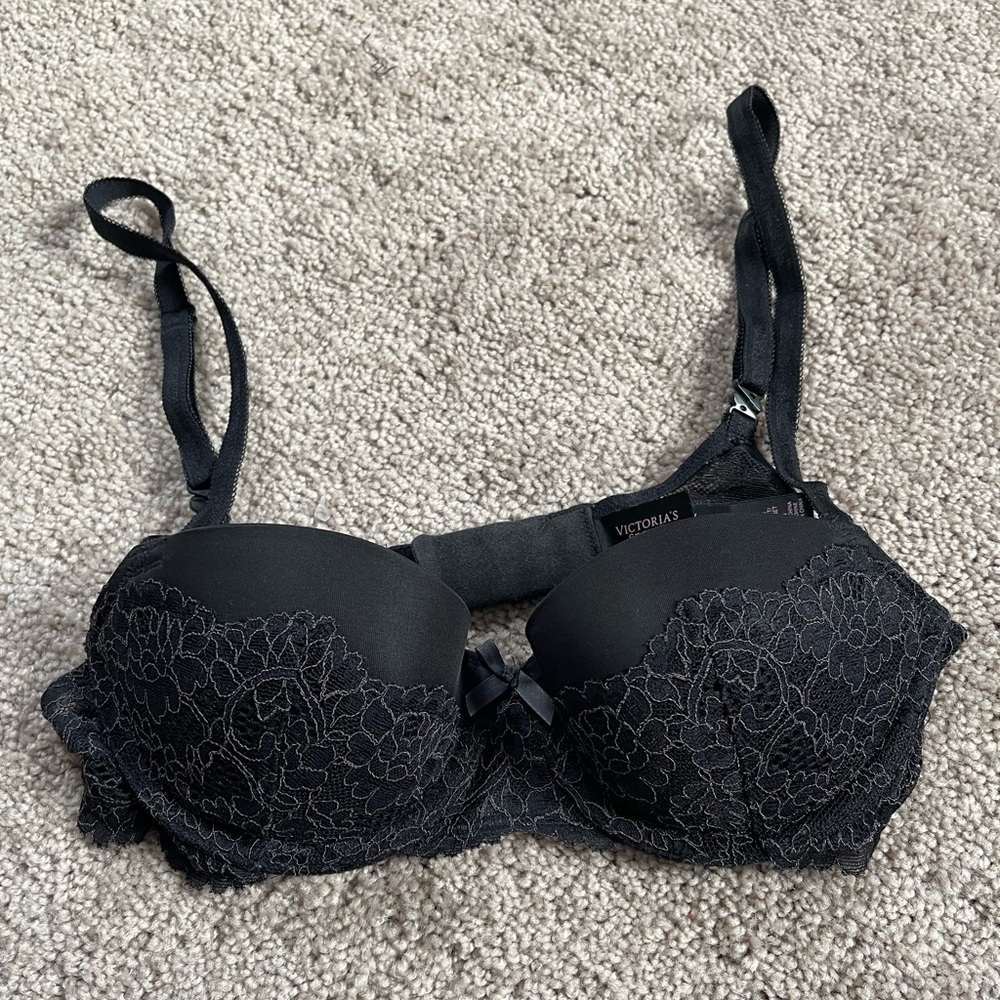 Victoria's Secret Dream Angels Balconet Black Floral Lace Bra